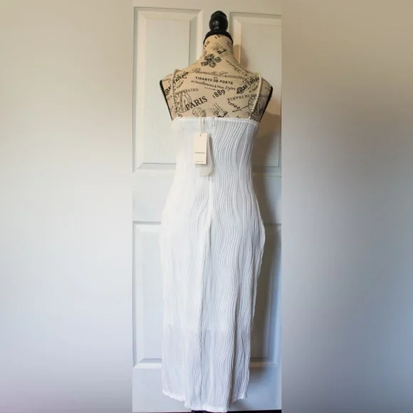 Commense
Medium
Bodycon Pearl Strap - Picture 4 of 4